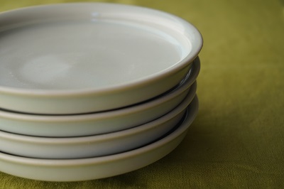 round plate with apple glaze-5.jpg