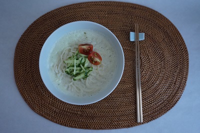 コングクス～豆乳スープ麺 <br>Thin noodles with soy source