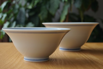 柏木円さんの白磁輪線紋飯碗 <br>white porcelain rice bowl with lines