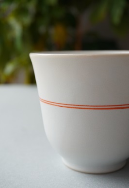柏木円さんの白マット釉筒湯呑 <br>tea cups with mat glaze by Madoka KASHIWAGI
