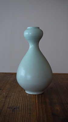 ヴィンテージ韓国白磁作品No.2 <br>Vintage white porcelain from South Korea