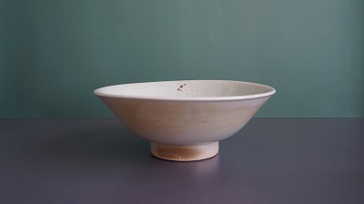 ヴィンテージ韓国白磁作品No.8 <br>Vintage white porcelain from Korea No.8