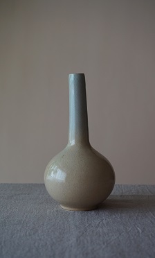 ヴィンテージ韓国白磁No.13（たそがれ鶴首） <br>Vintage white porcelain No.13 (twilight long neck vase)