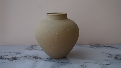 花持ちのいい備前焼の花器 <br>Flower Friendly Vase of Bizen ware